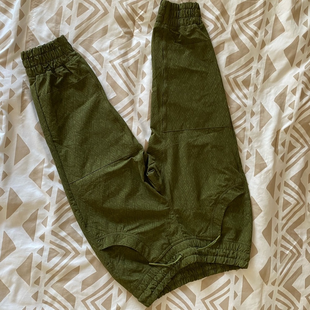 Mec Capris - image 4